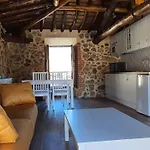 Casas Del Castillo, 2