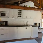 Casas Del Castillo, 2